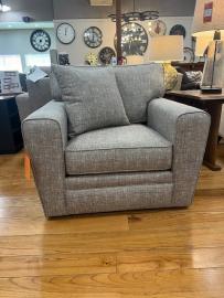 Clearance- Sartemis Swivel Chair